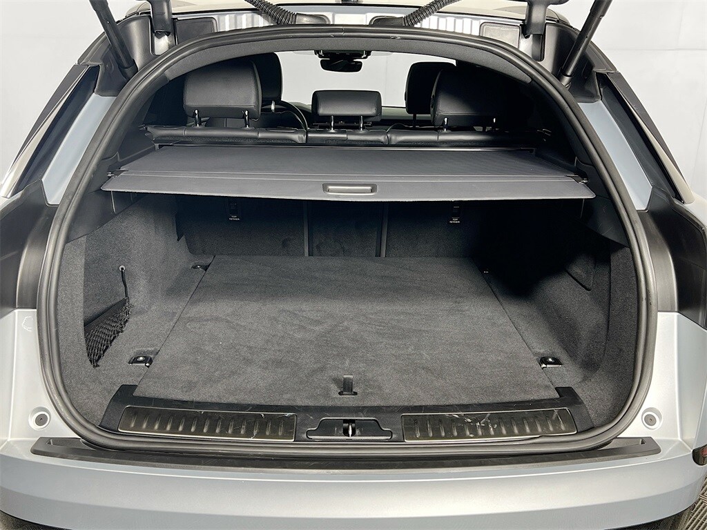 2025 LAND ROVER RANGE ROVER VELAR - Image 27