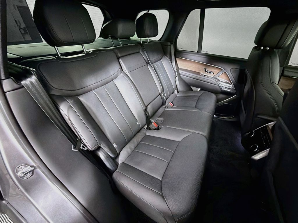 2024 Land Rover Range Rover SE - Photo 29