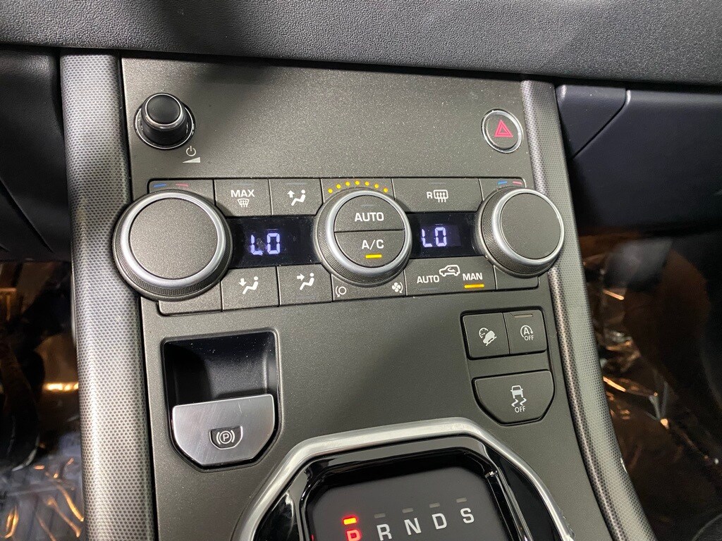 2019 LAND ROVER RANGE ROVER EVOQUE - Image 16