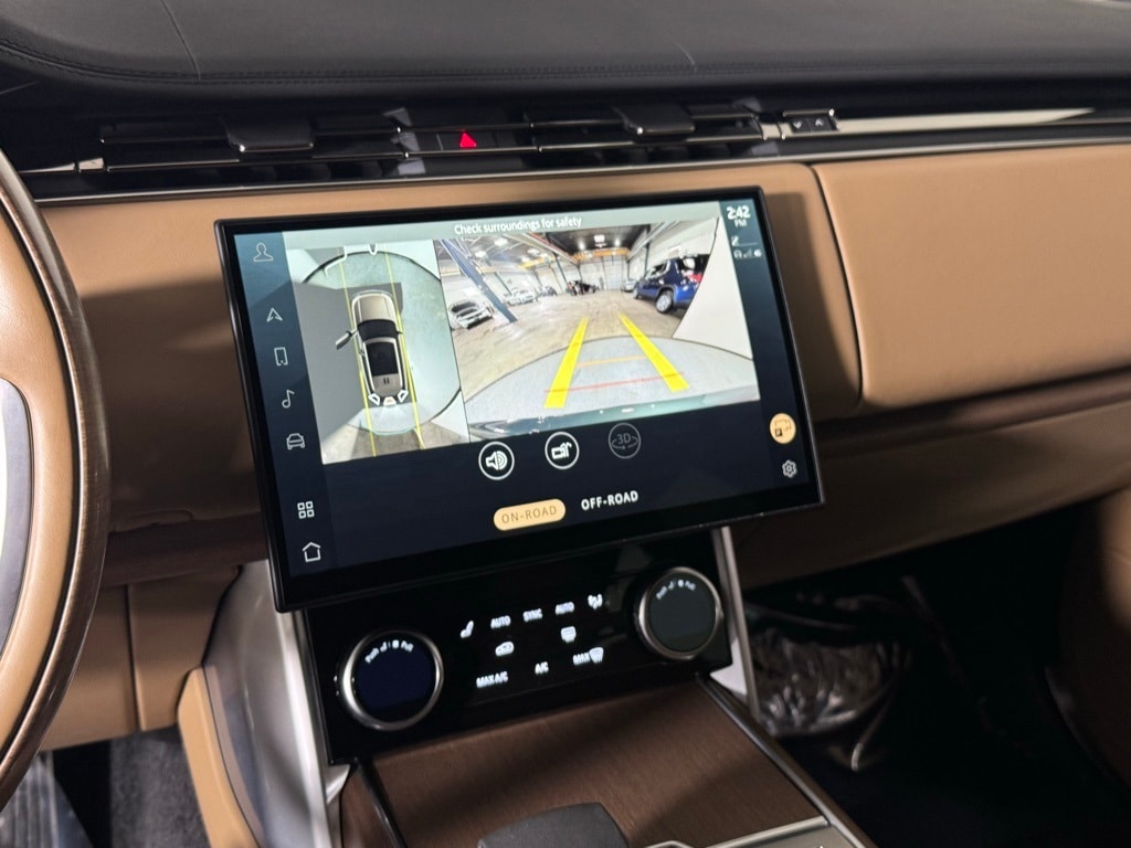 2023 LAND ROVER RANGE ROVER - Image 24