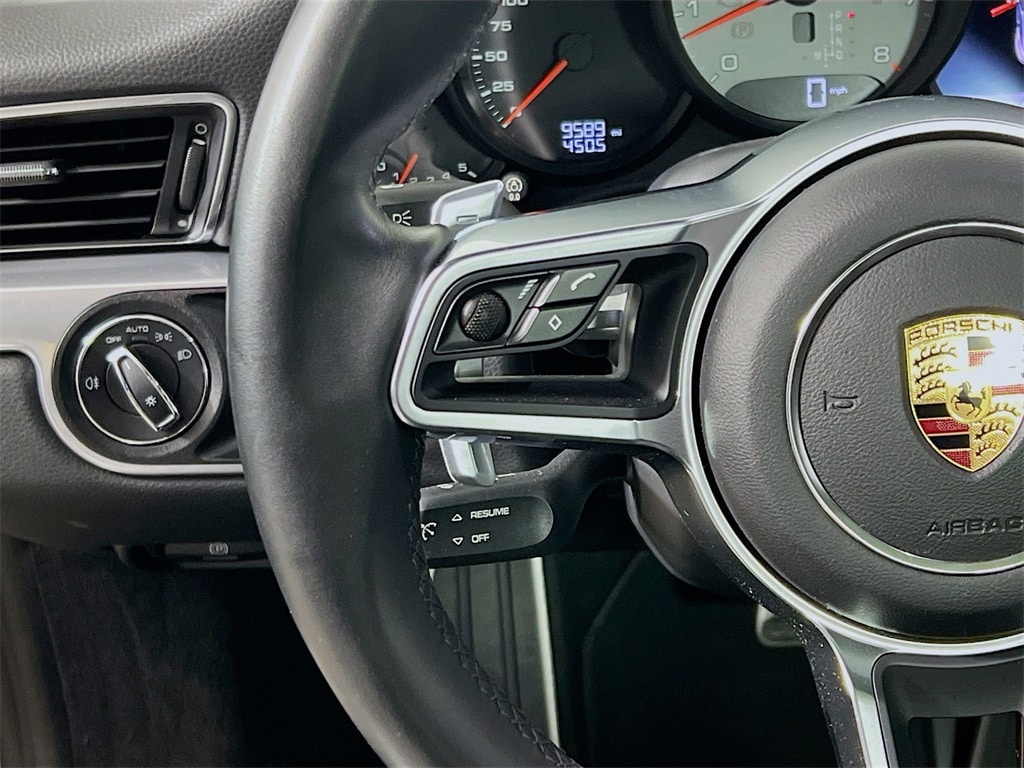 2017 PORSCHE 911 - Image 10