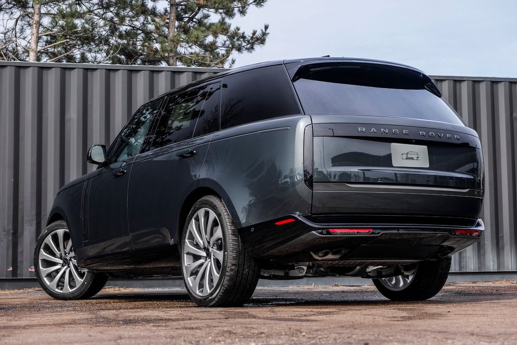 New 2026 Land Rover Range Rover P530 SE 7 Seat SUV