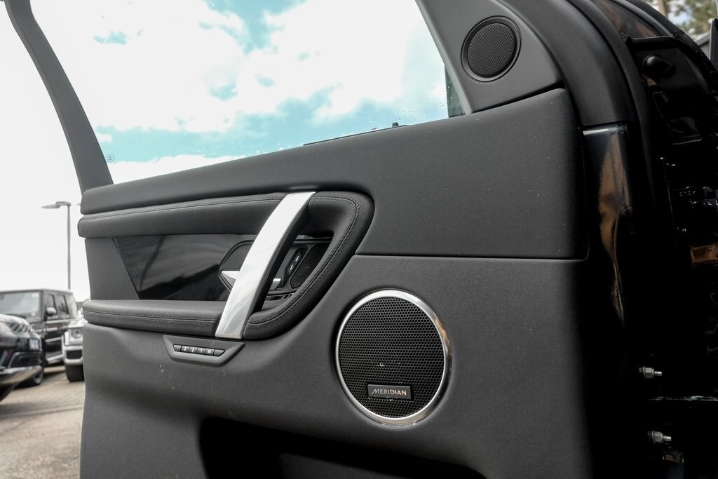 2025 LAND ROVER DISCOVERY SPORT - Image 11