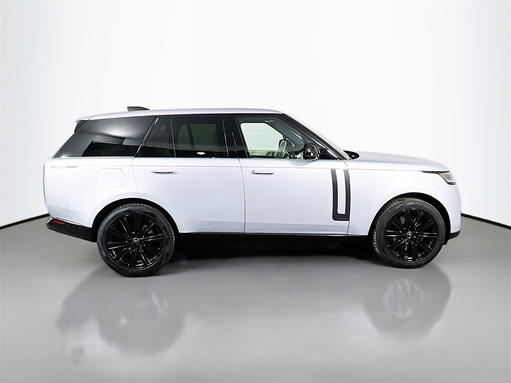 2025 LAND ROVER RANGE ROVER - Image 4