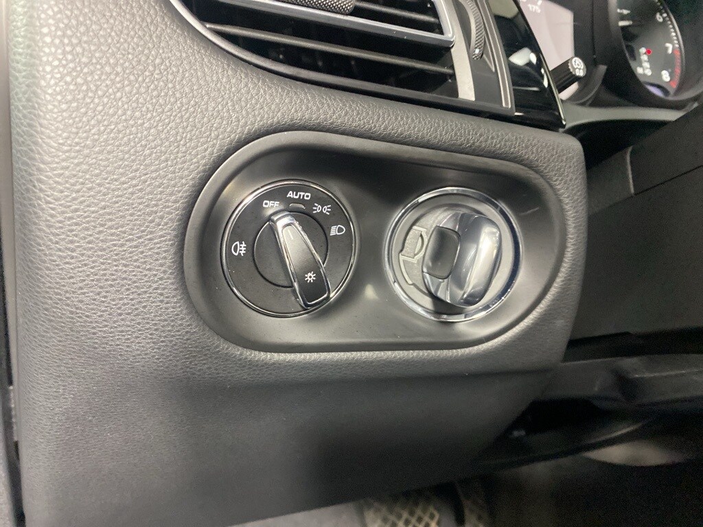 2024 PORSCHE MACAN - Image 14