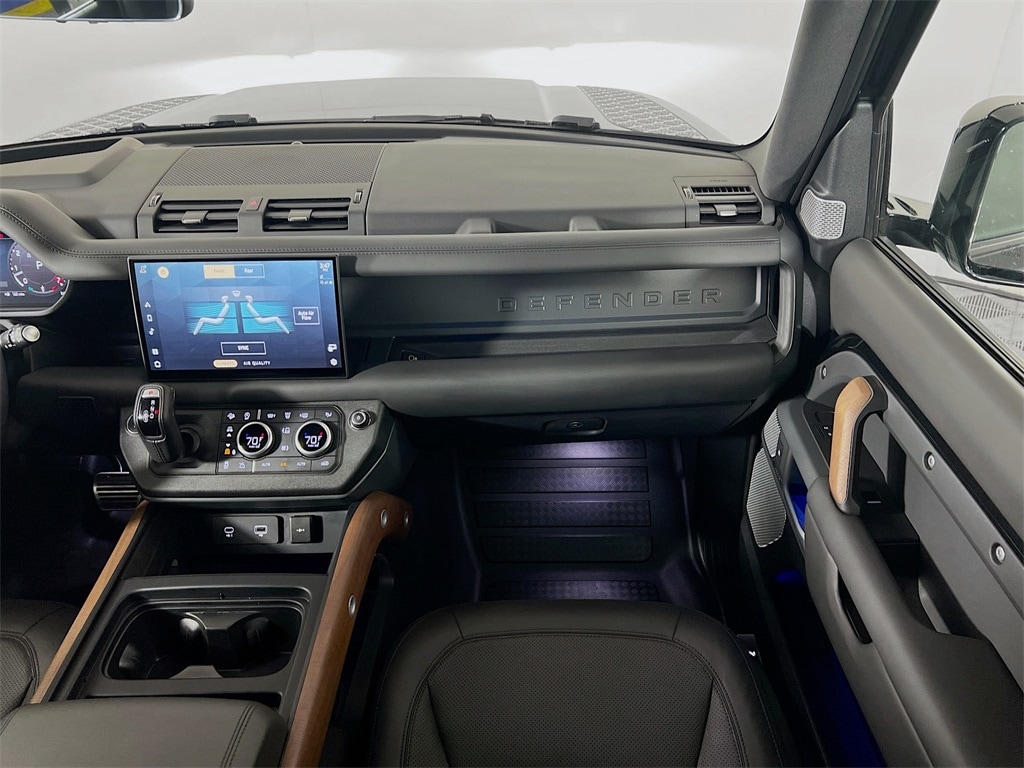 2024 LAND ROVER DEFENDER - Image 24