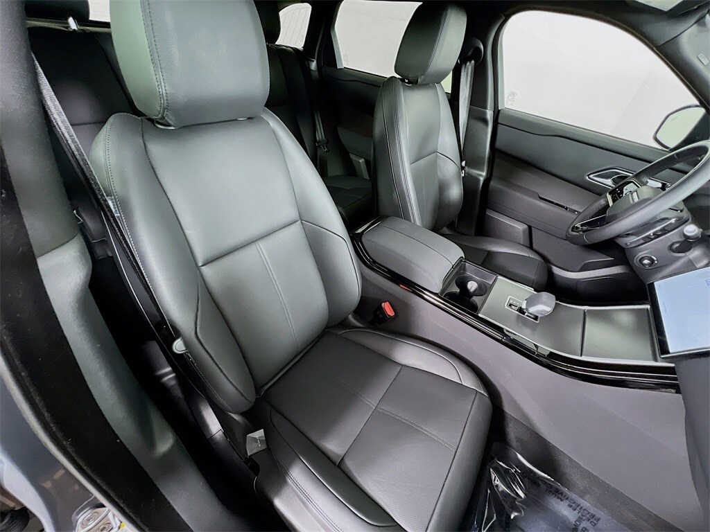 2025 LAND ROVER RANGE ROVER VELAR - Image 29