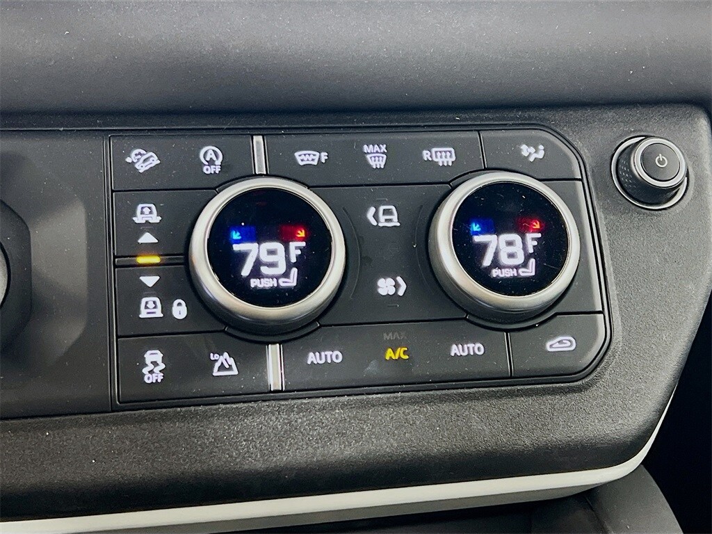 2024 LAND ROVER DEFENDER - Image 16