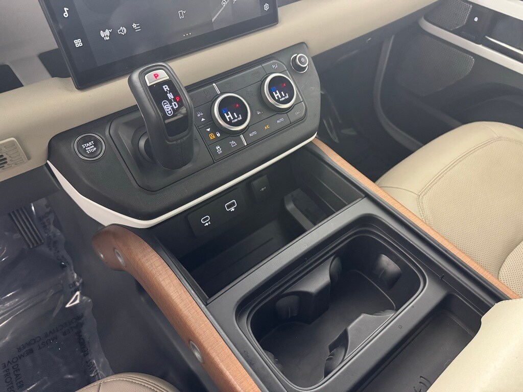 2023 LAND ROVER DEFENDER - Image 18