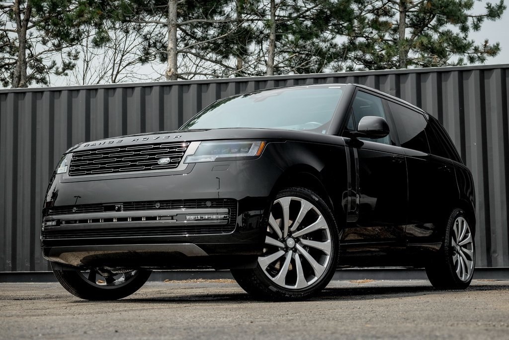 New 2025 Land Rover Range Rover P400 SE 7 Seat SUV