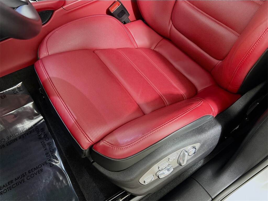 2022 PORSCHE MACAN - Image 20