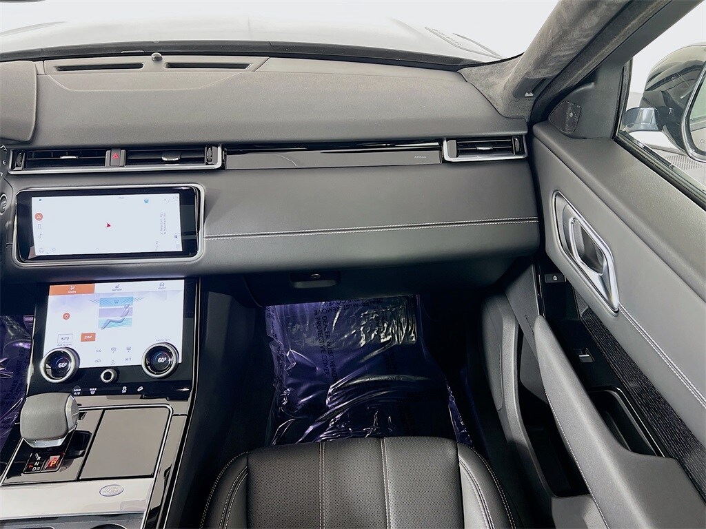2023 LAND ROVER RANGE ROVER VELAR - Image 25