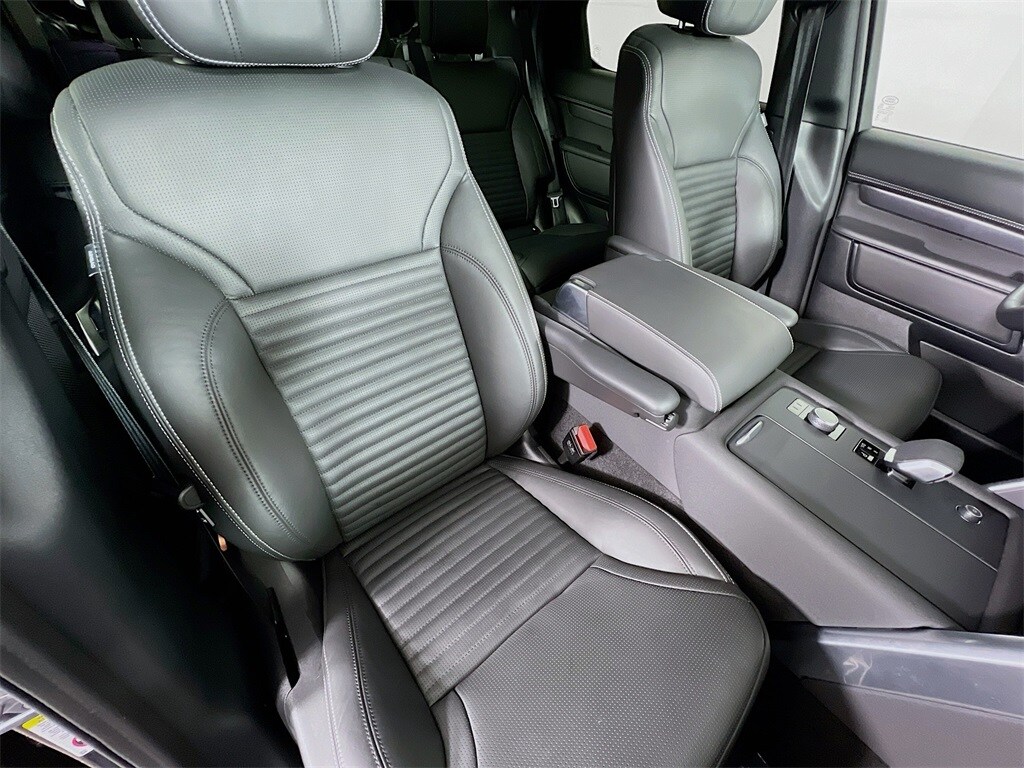 2025 LAND ROVER DISCOVERY - Image 31
