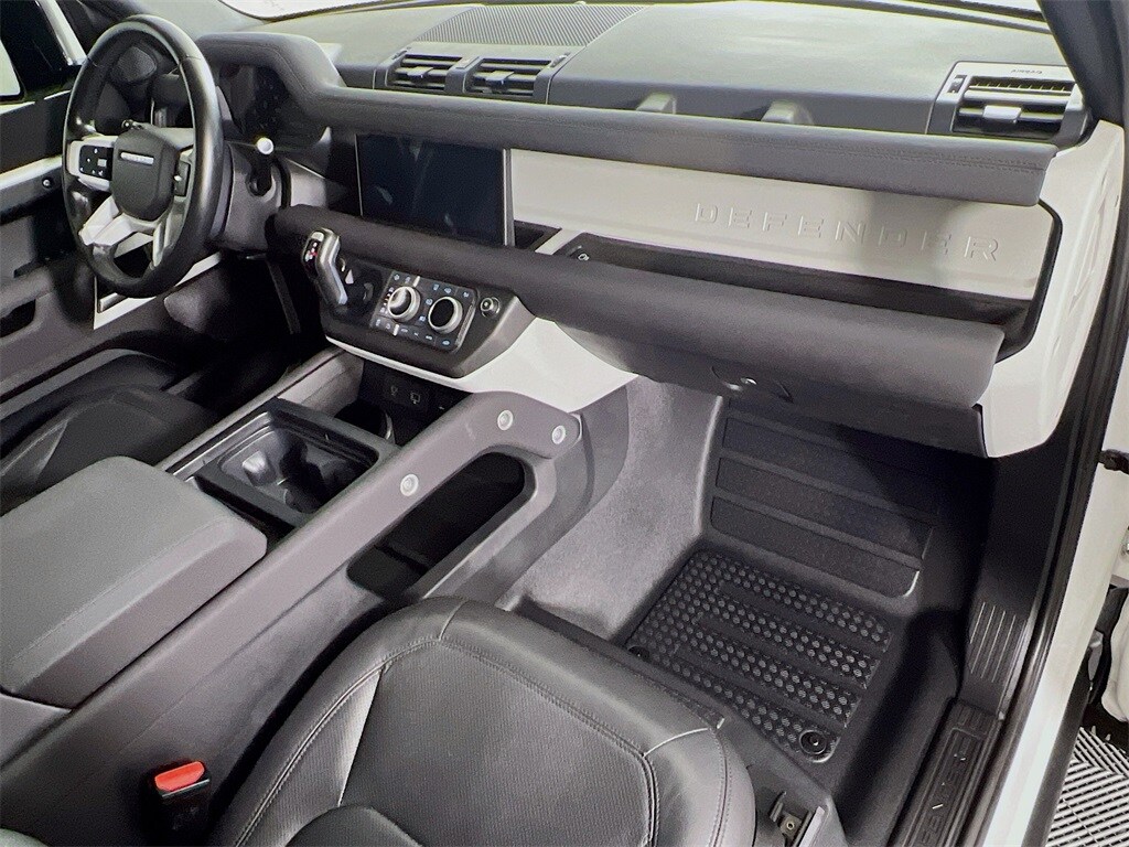 2023 LAND ROVER DEFENDER - Image 30