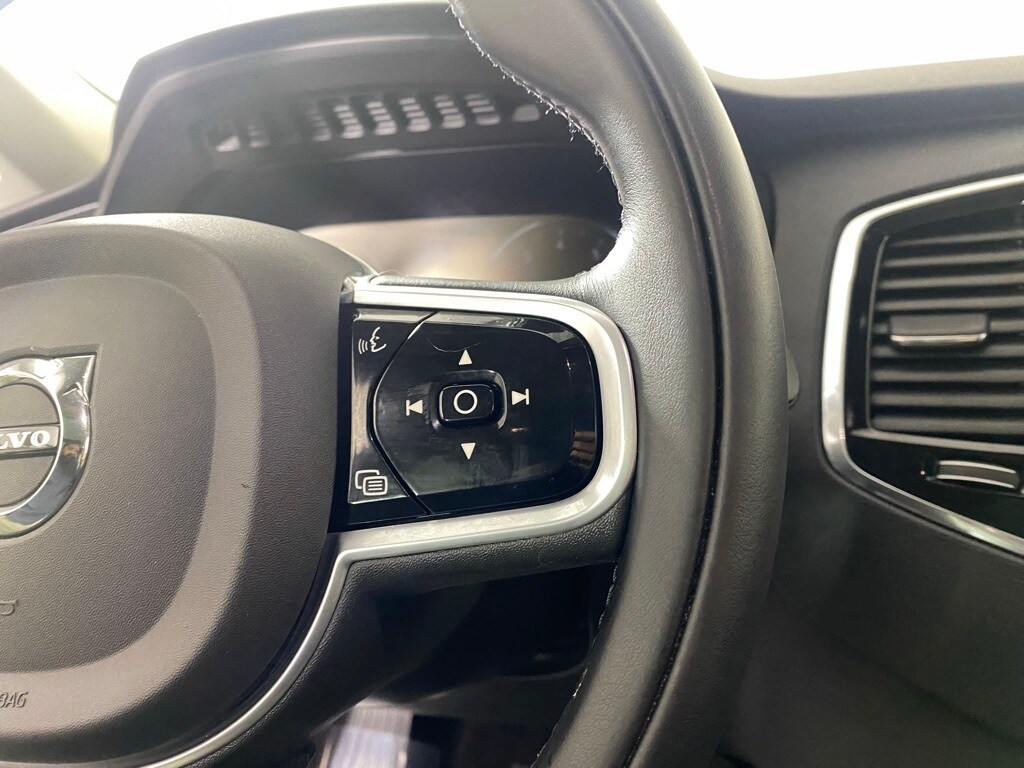 2022 VOLVO XC90 - Image 16