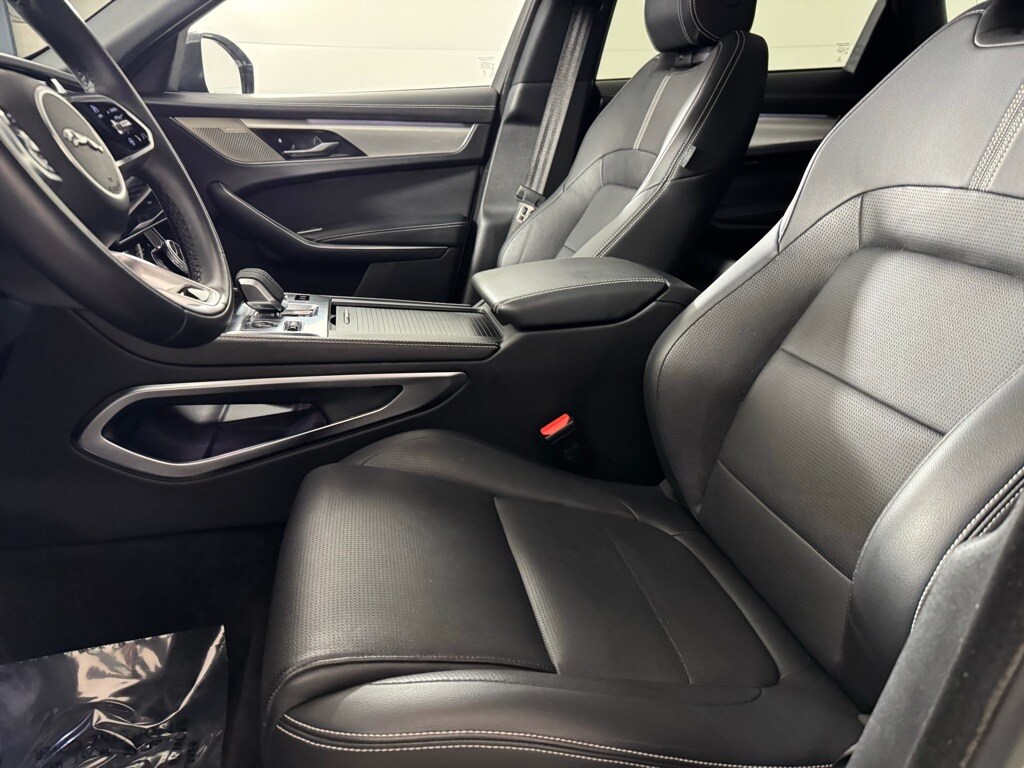 2025 JAGUAR F-PACE - Image 27