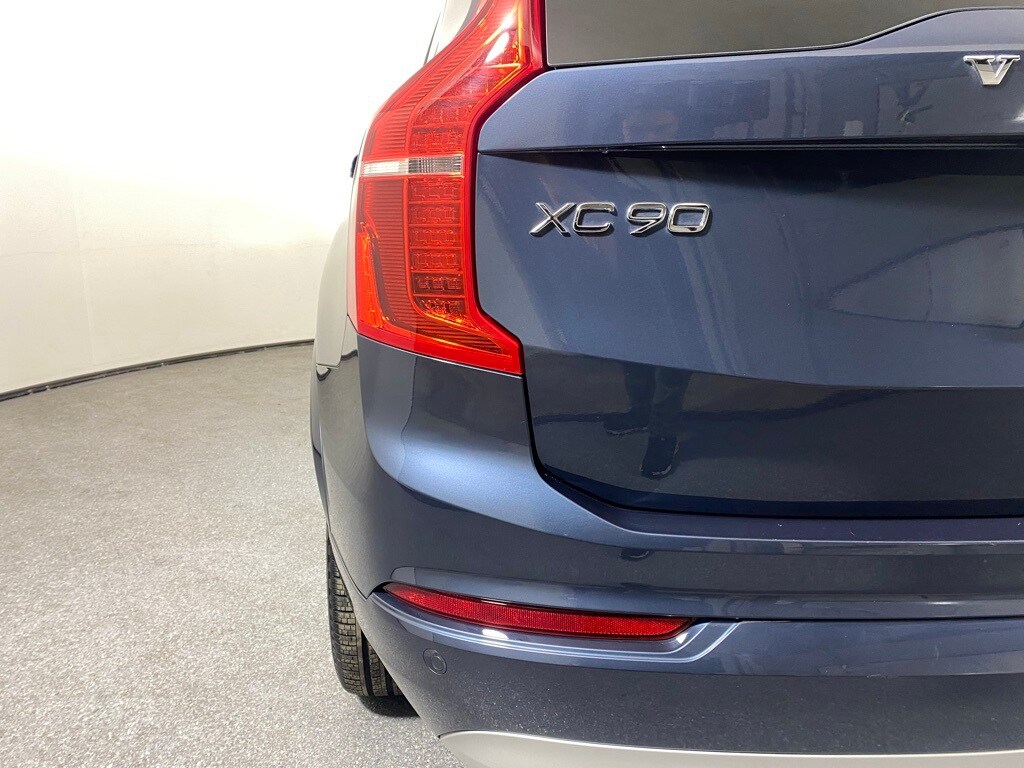 2022 VOLVO XC90 - Image 9