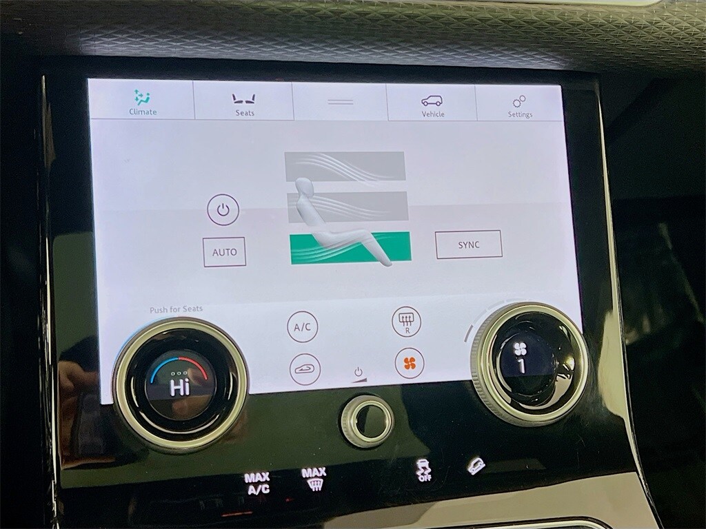 2019 LAND ROVER RANGE ROVER VELAR - Image 16