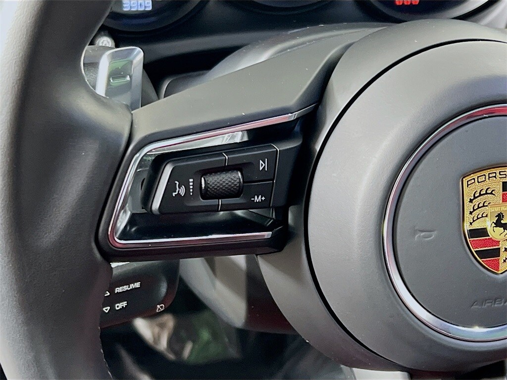 2022 PORSCHE MACAN - Image 10