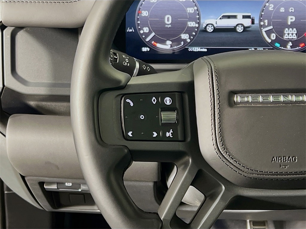 2024 LAND ROVER DEFENDER - Image 10