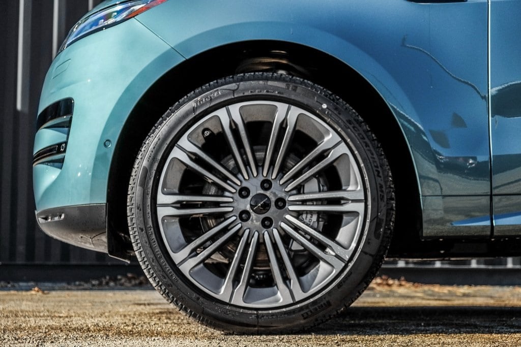 New 2026 Land Rover Range Rover Sport P360 SE SUV