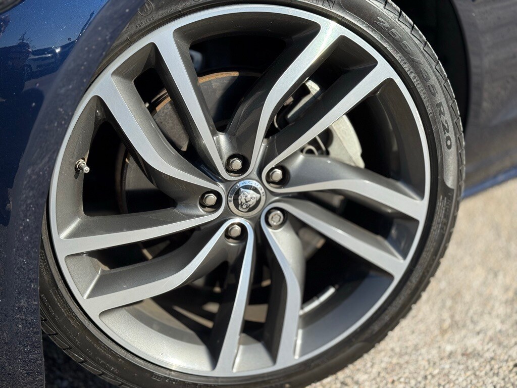 2024 JAGUAR XF - Image 6