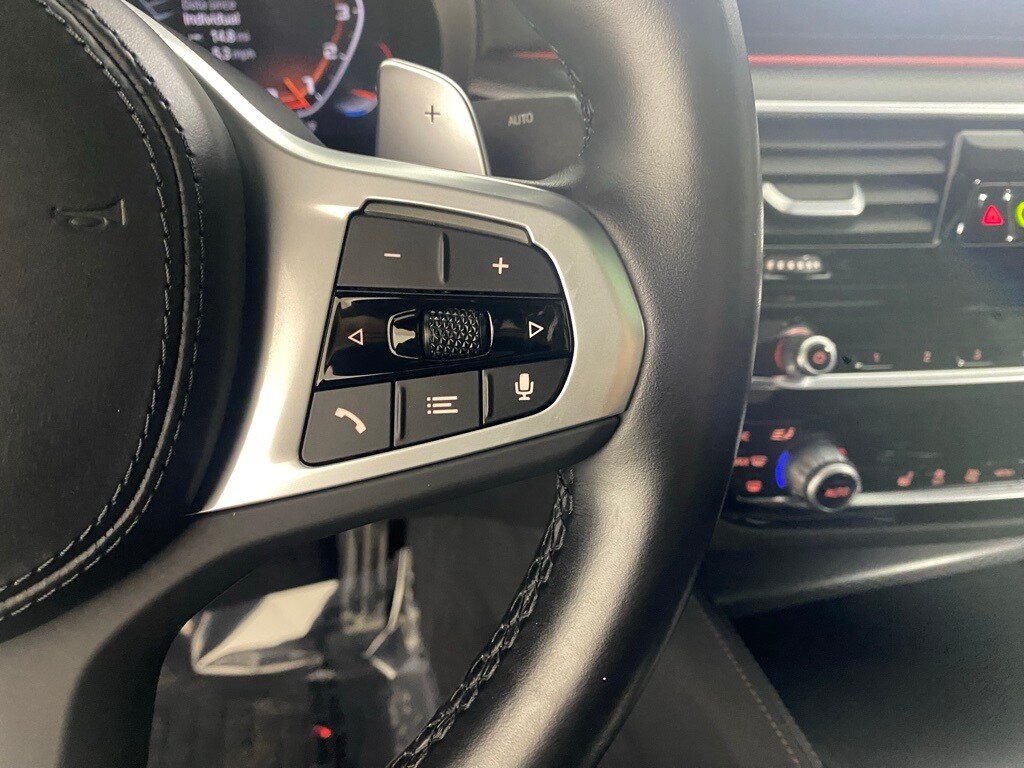 2023 BMW M550I - Image 13