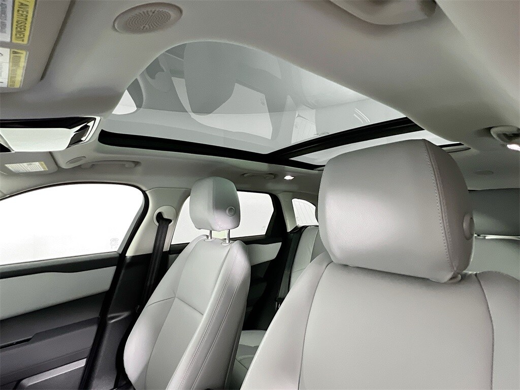 2025 LAND ROVER RANGE ROVER VELAR - Image 23