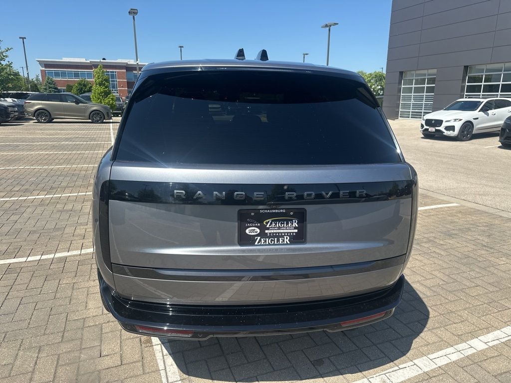 Certified 2024 Land Rover Range Rover P530 SE SUV