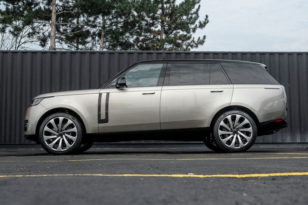 New 2026 Land Rover Range Rover P530 SE 7 Seat SUV