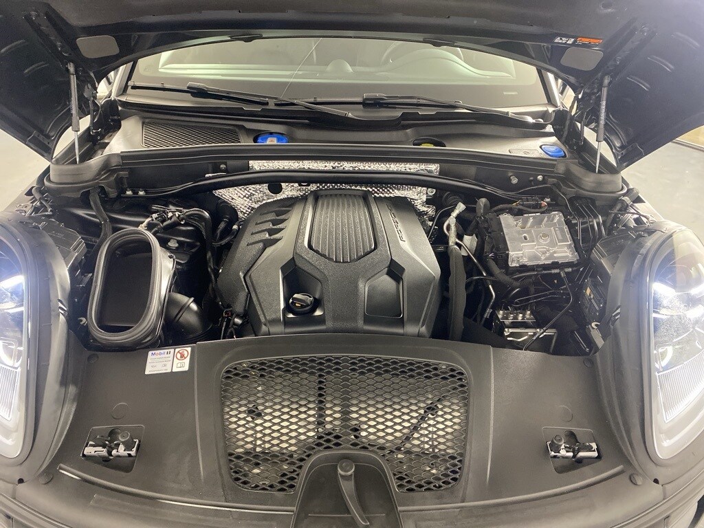 2024 PORSCHE MACAN - Image 26