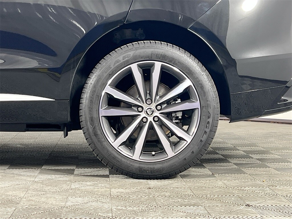 2025 JAGUAR F-PACE - Image 32