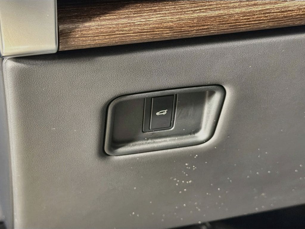 2024 Land Rover Range Rover SE - Photo 10