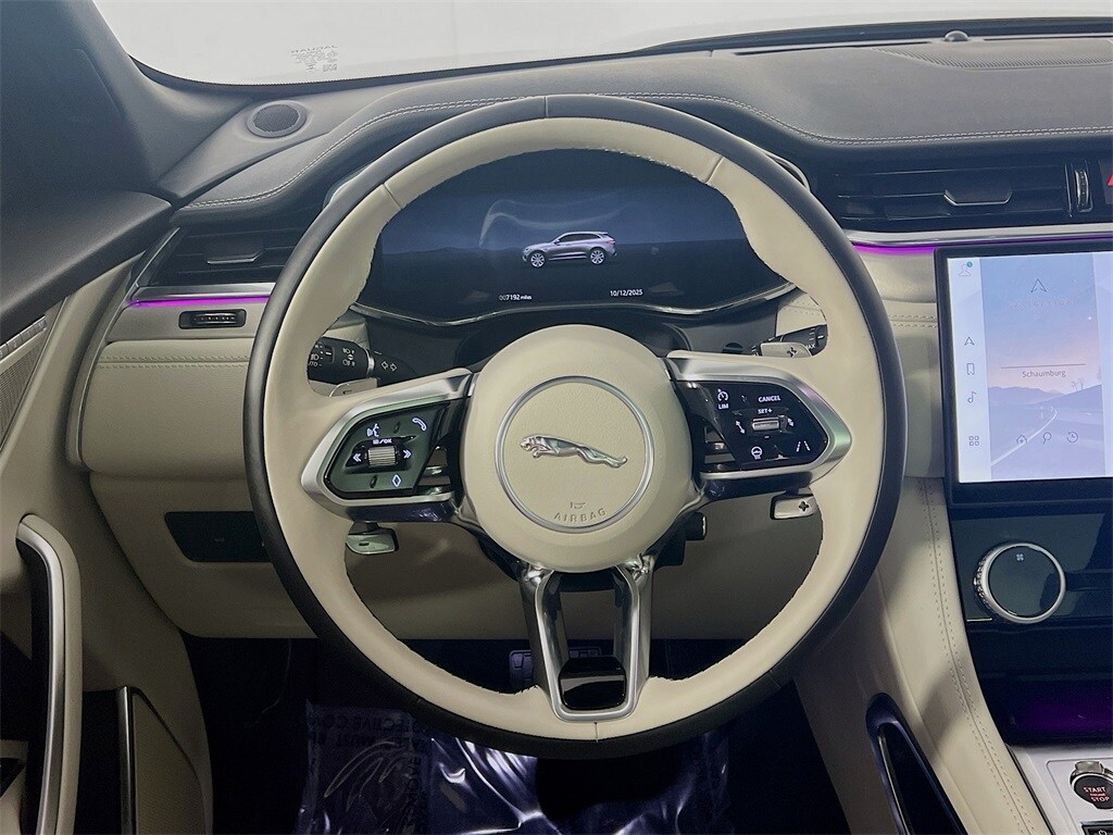 2025 JAGUAR F-PACE - Image 11