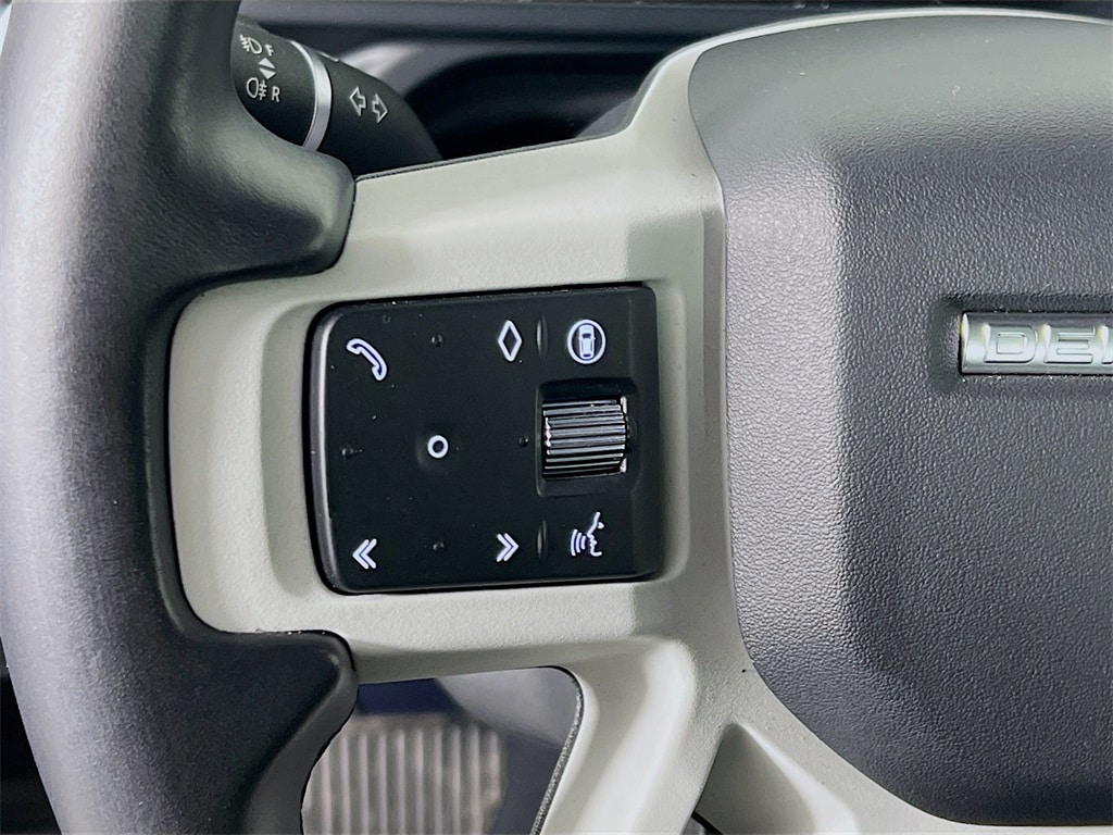 2024 LAND ROVER DEFENDER - Image 10