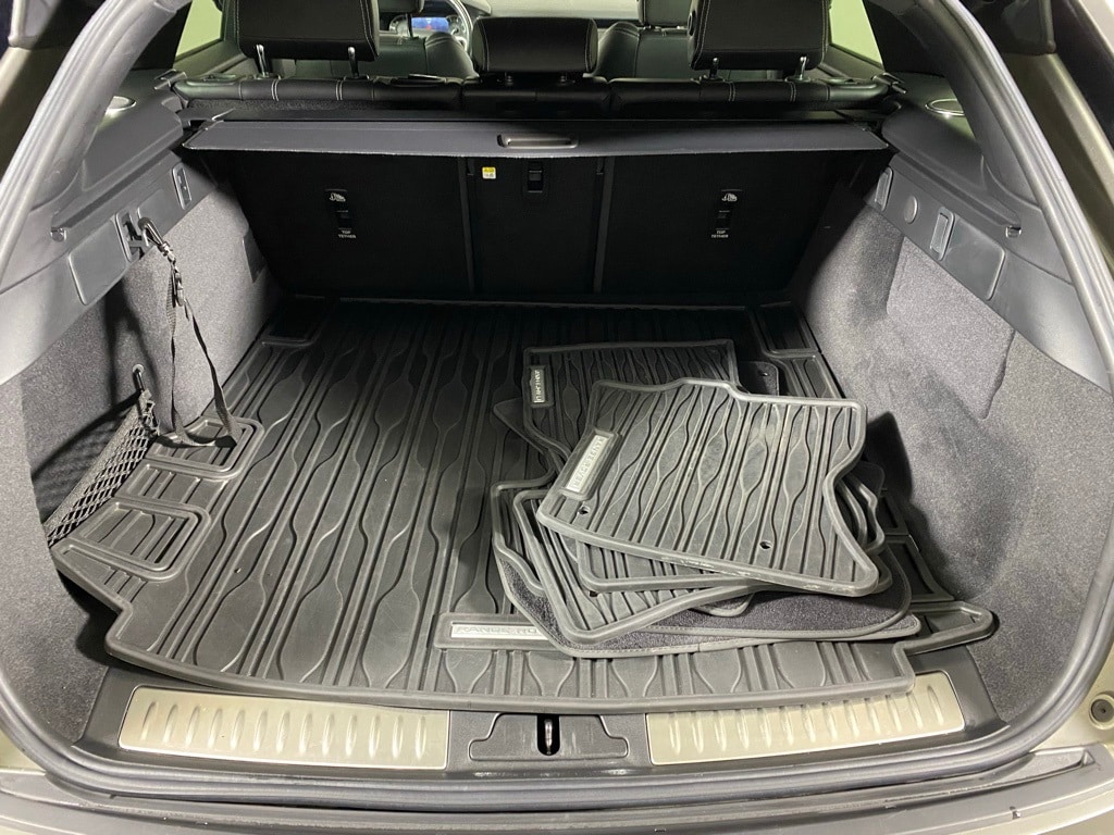 2022 LAND ROVER RANGE ROVER VELAR - Image 30