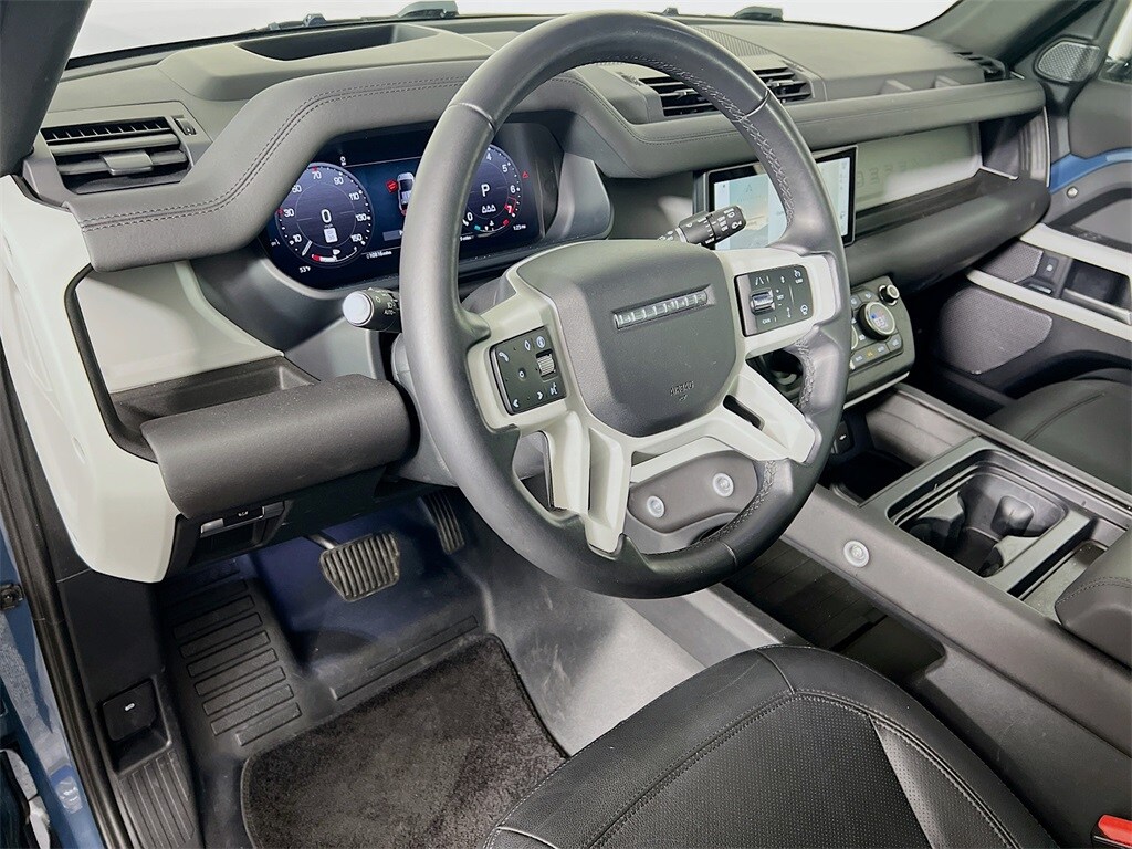 2024 LAND ROVER DEFENDER - Image 9