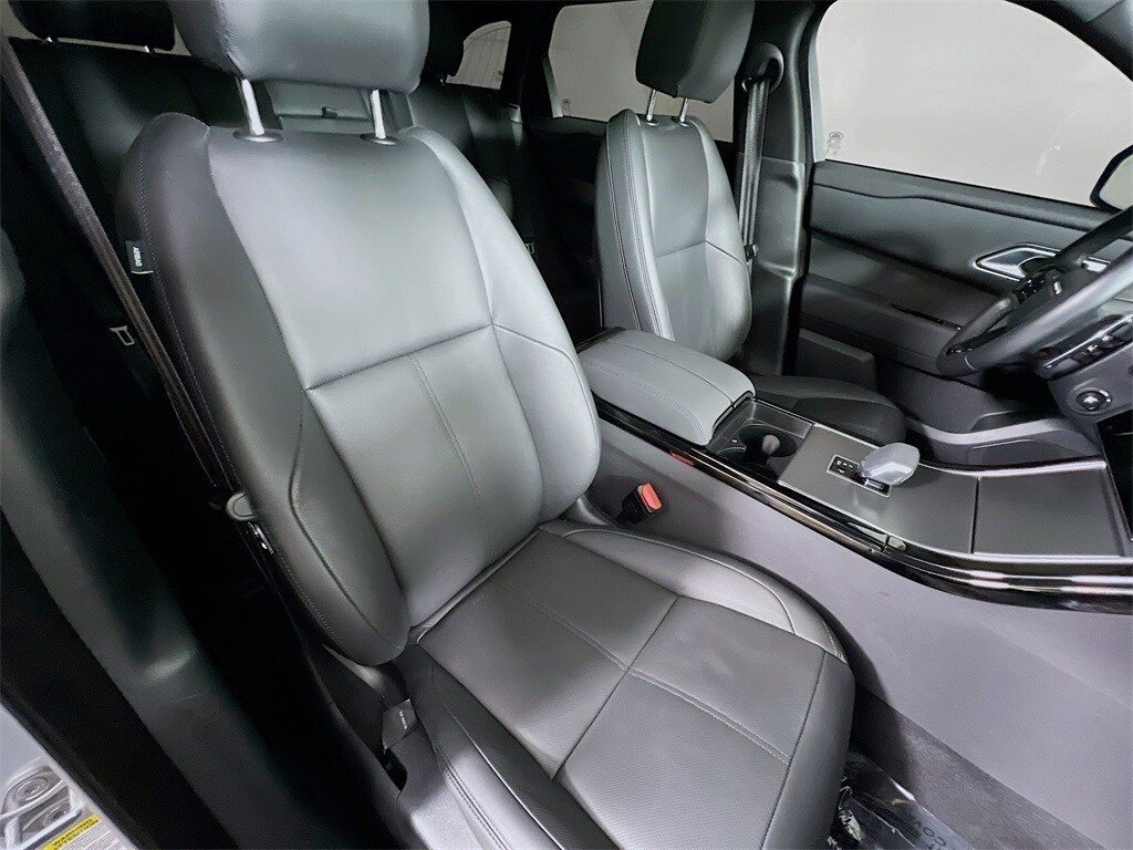 2025 LAND ROVER RANGE ROVER VELAR - Image 29