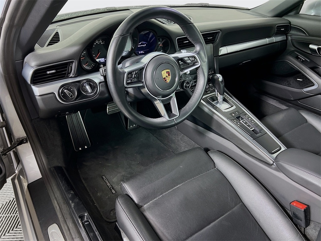 2017 PORSCHE 911 - Image 9