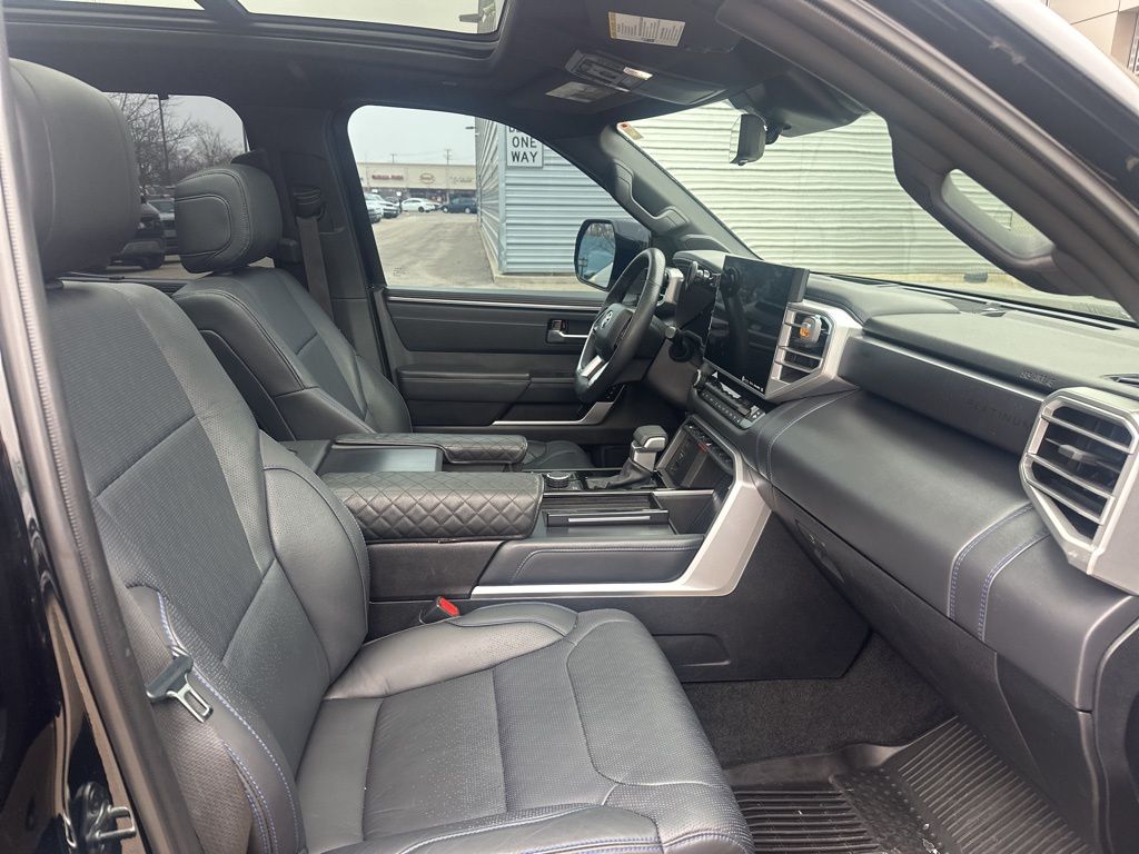 2024 TOYOTA TUNDRA - Image 9