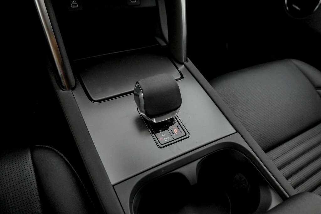 2025 LAND ROVER DISCOVERY SPORT - Image 15