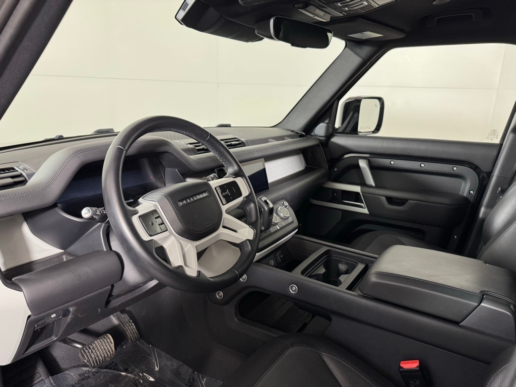 2023 LAND ROVER DEFENDER - Image 9