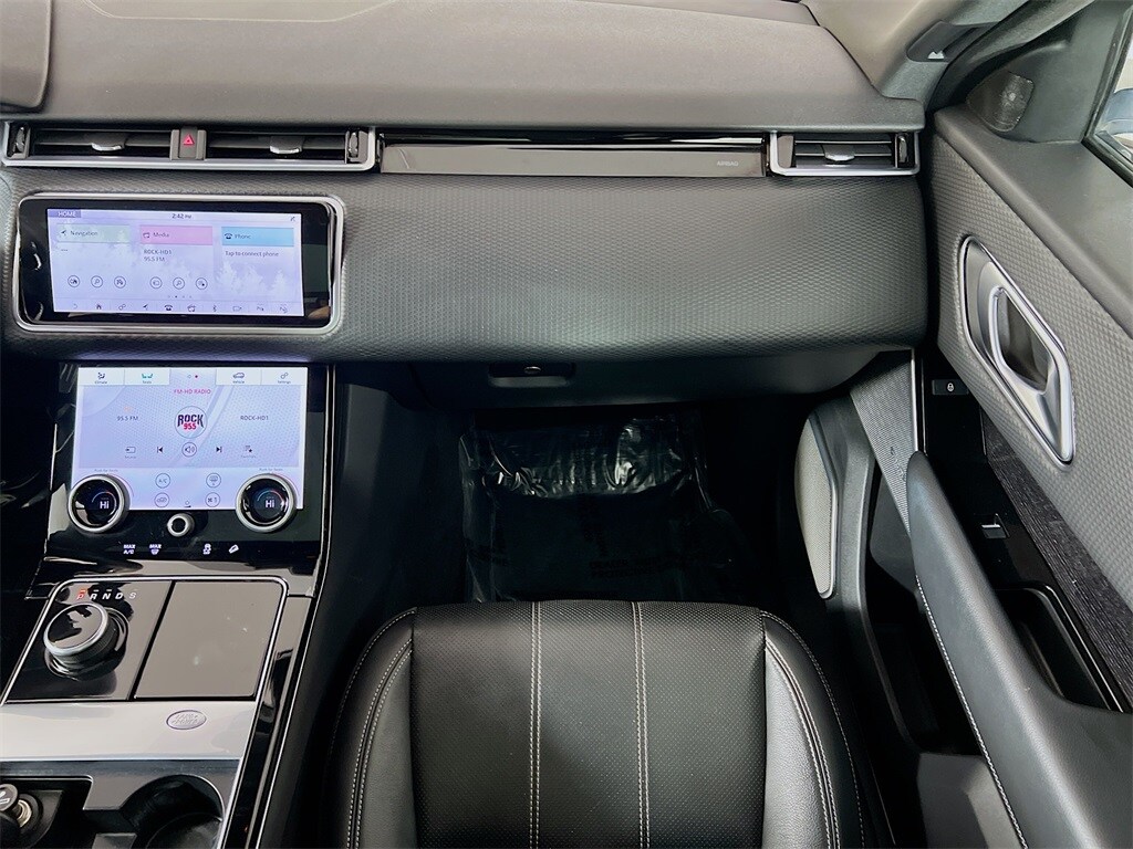 2019 LAND ROVER RANGE ROVER VELAR - Image 25