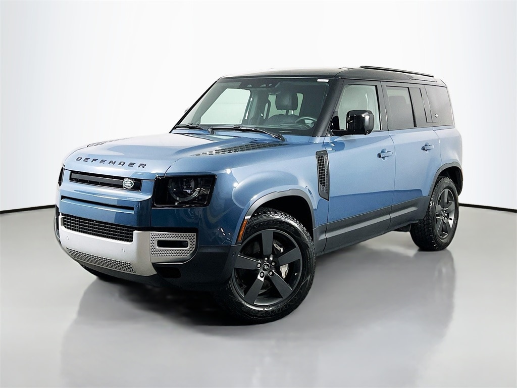 2024 LAND ROVER DEFENDER - Image 1