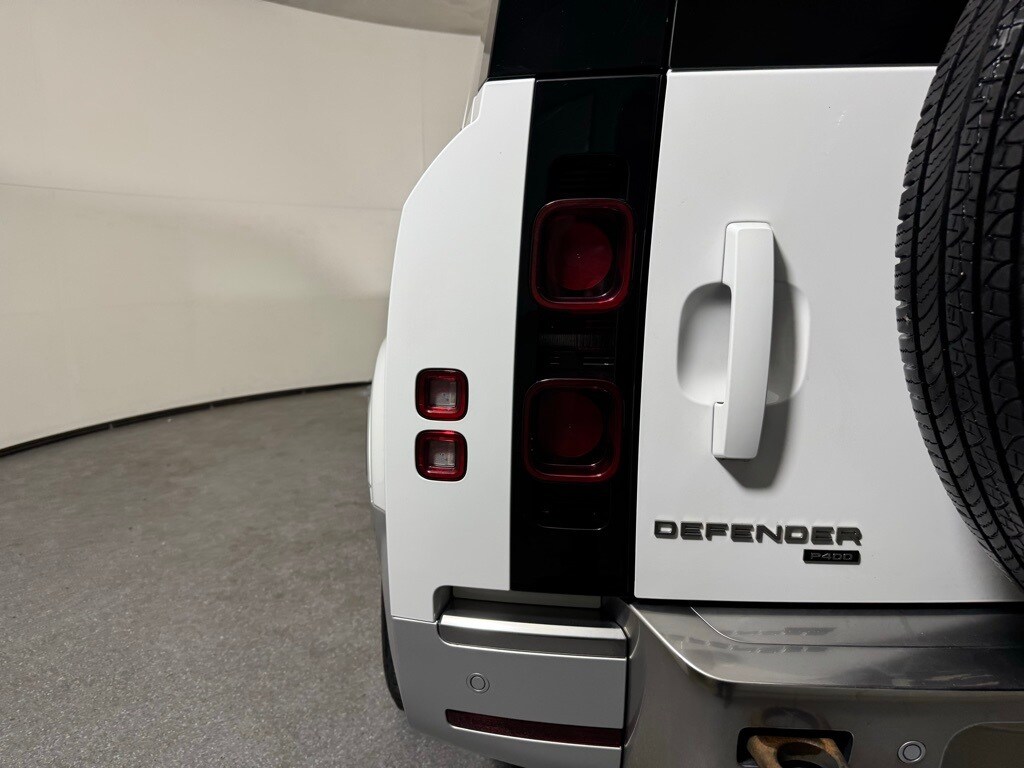 2023 LAND ROVER DEFENDER - Image 9