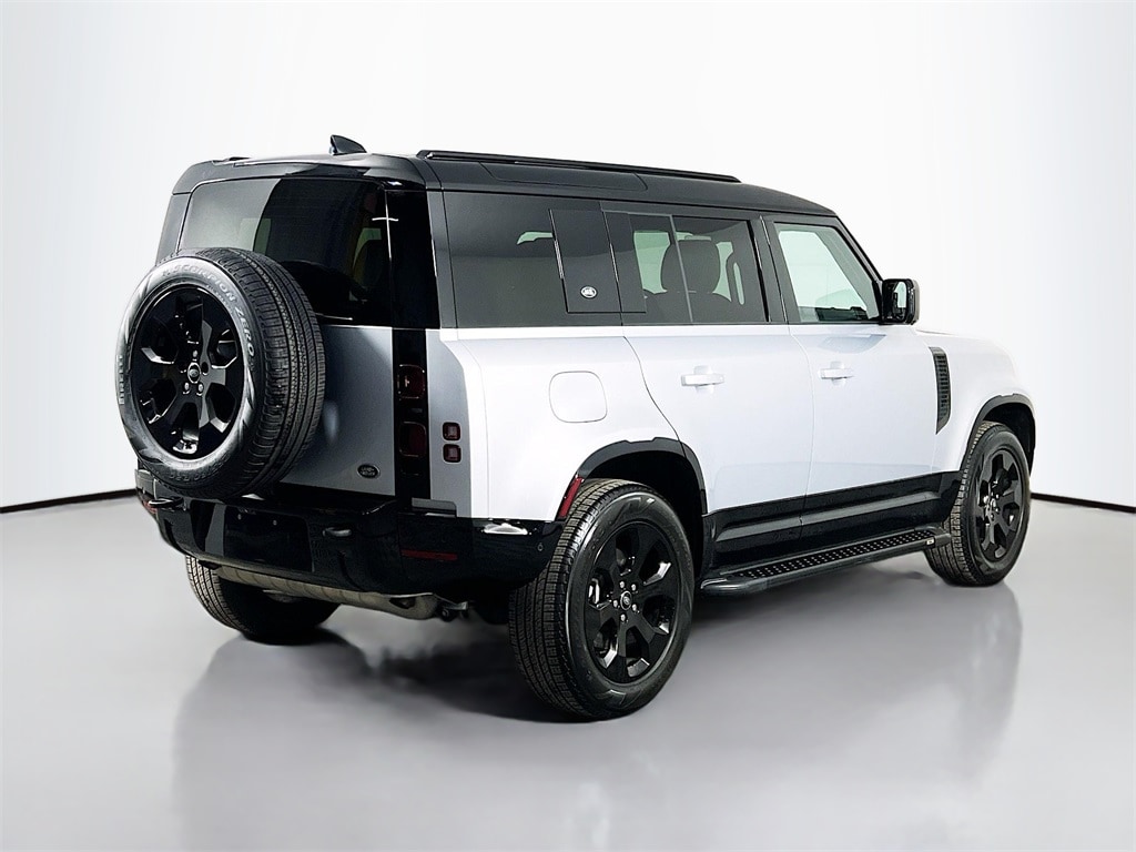 2023 LAND ROVER DEFENDER - Image 5