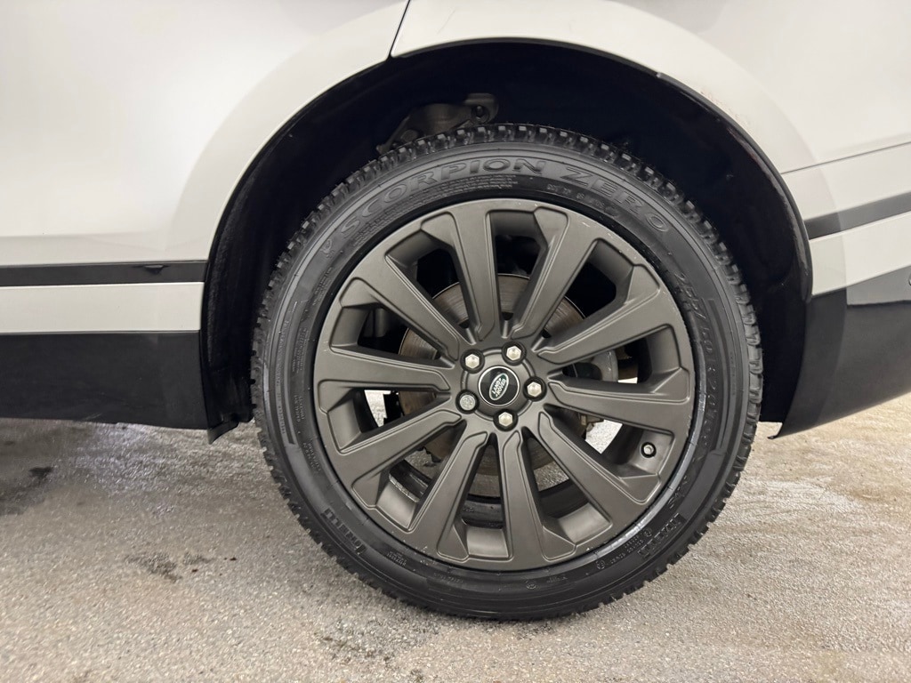 2019 LAND ROVER RANGE ROVER VELAR - Image 33