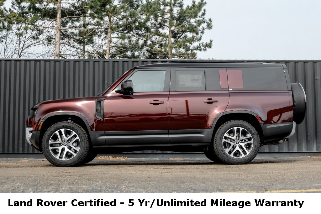 2025 LAND ROVER DEFENDER - Image 3