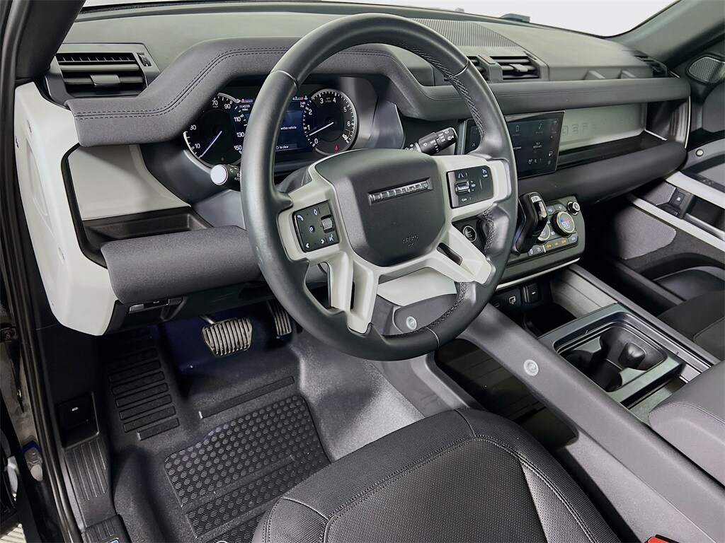 2023 LAND ROVER DEFENDER - Image 9