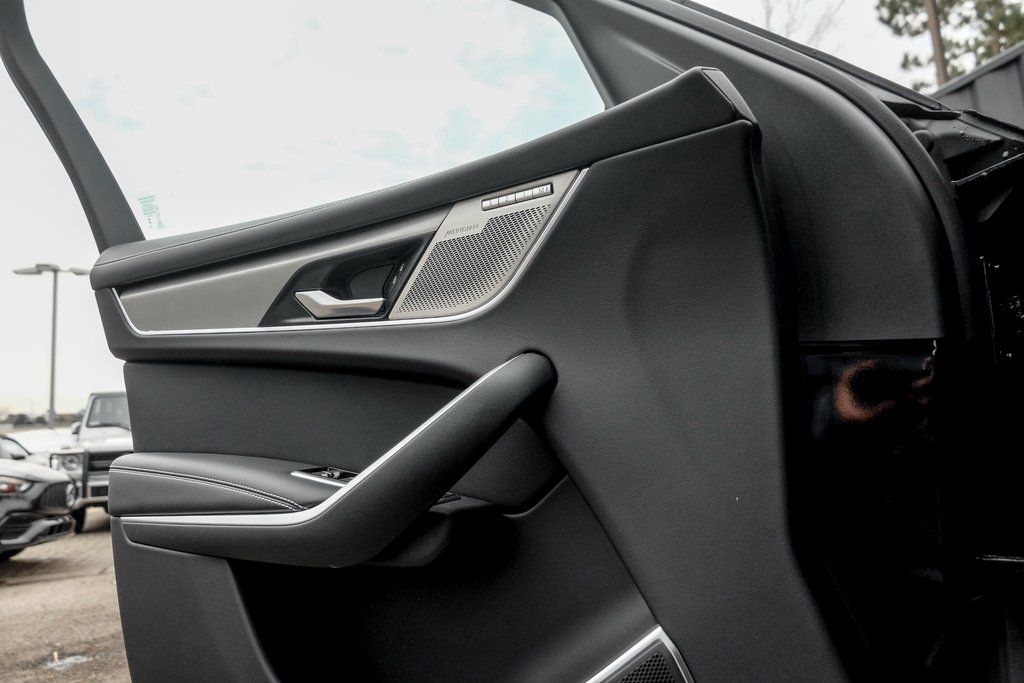 2026 Jaguar F-Pace R-Dynamic S - Photo 11